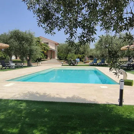 Marianna Guest house *